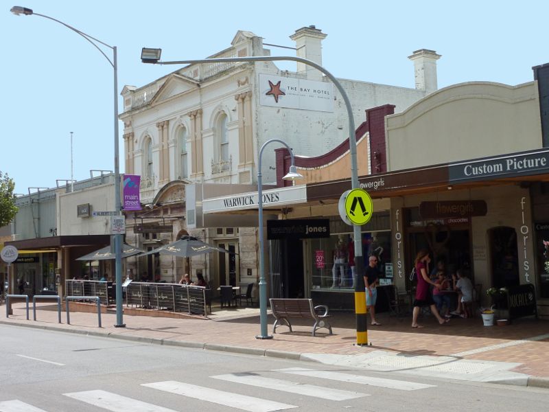 bay hotel mornington