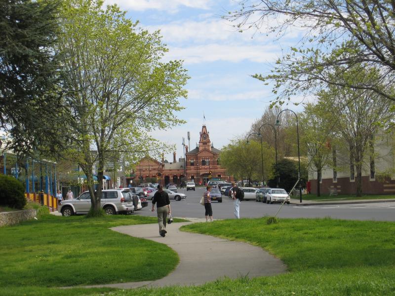 Traralgon photos Travel Victoria