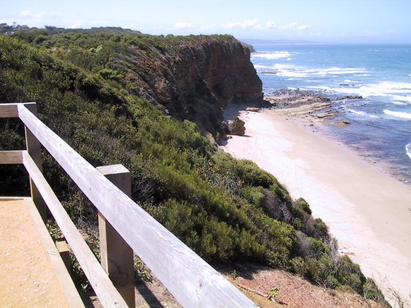 Aireys Inlet - Lighthouse at Split Point and coastal views - View north along coast, Lighthouse Road at Federal Street