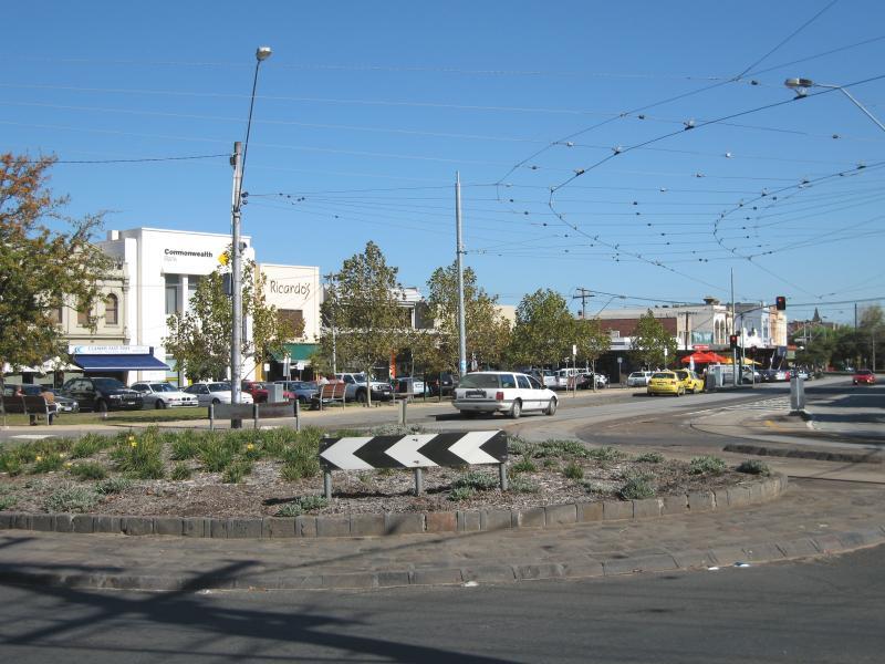 Albert Park - Shops and commercial centre, Bridport Street: View south-west along Bridport St at Montague St
