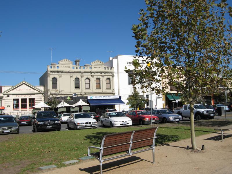 Albert Park - Shops and commercial centre, Bridport Street: Shops fronting Dundas Pl between Montague St and Faussett St