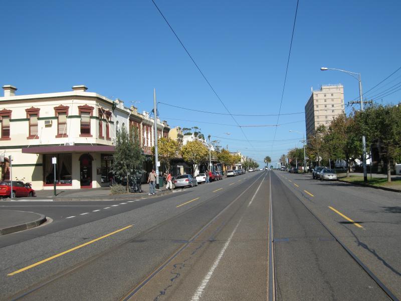 Albert Park - Shops, Victoria Avenue - View south-west along Victoria Av at Page St