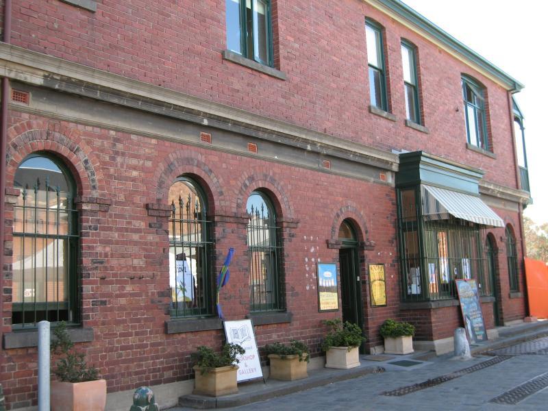 Albert Park - Gasworks Art Park, Graham Street: Bookshop and gallery