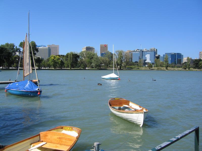 Albert Park - Albert Park Lake, jetties along Aquatic Drive and 'The Point': View east across lake at jetties