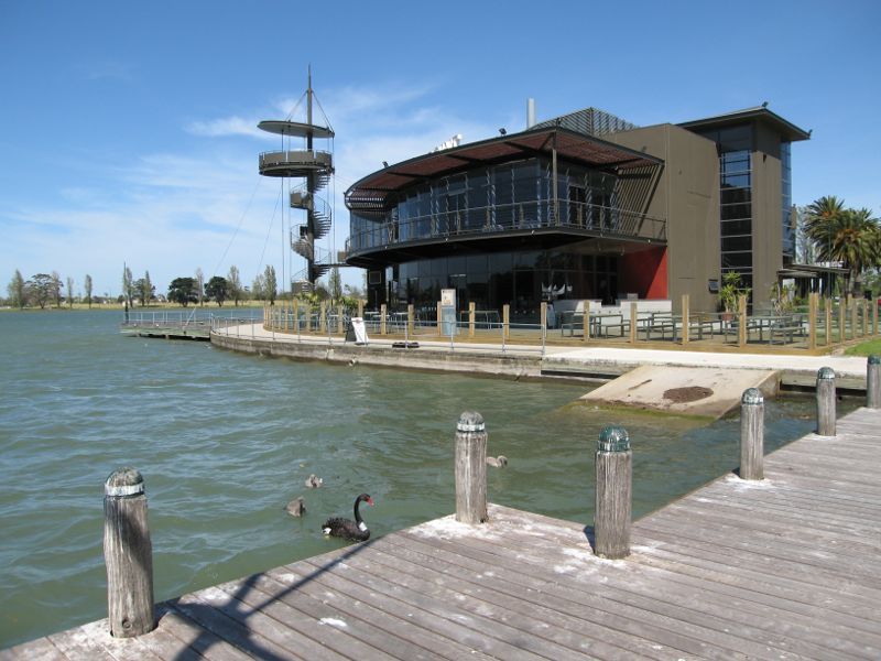 Albert Park - Albert Park Lake, jetties along Aquatic Drive and 'The Point': View of 'The Point' from the jetty