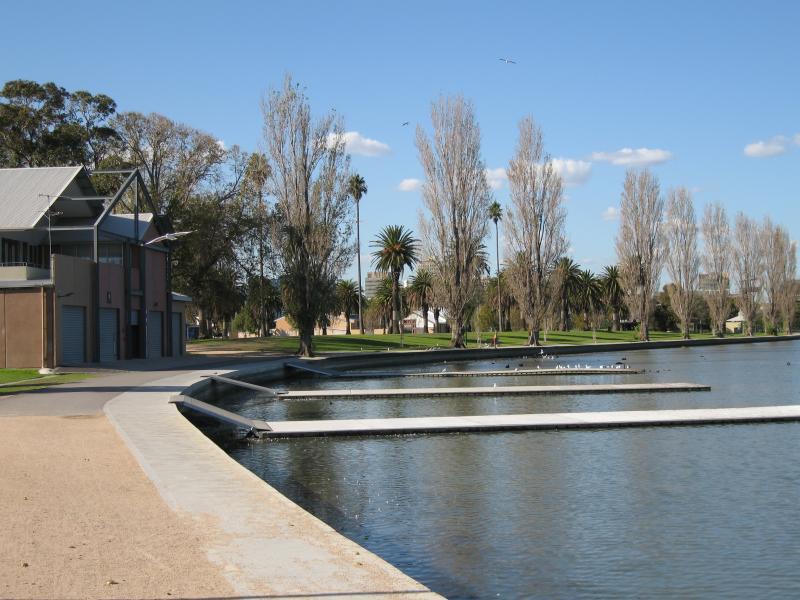 Albert Park - Albert Park Lake, Palms Lawn: View east along lake foreshore towards rowing pavillion