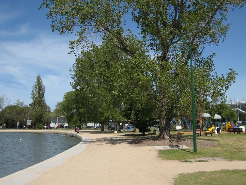 Albert Park - Albert Park Lake, Coot Picnic Area: View south-west along lake foreshore towards playground