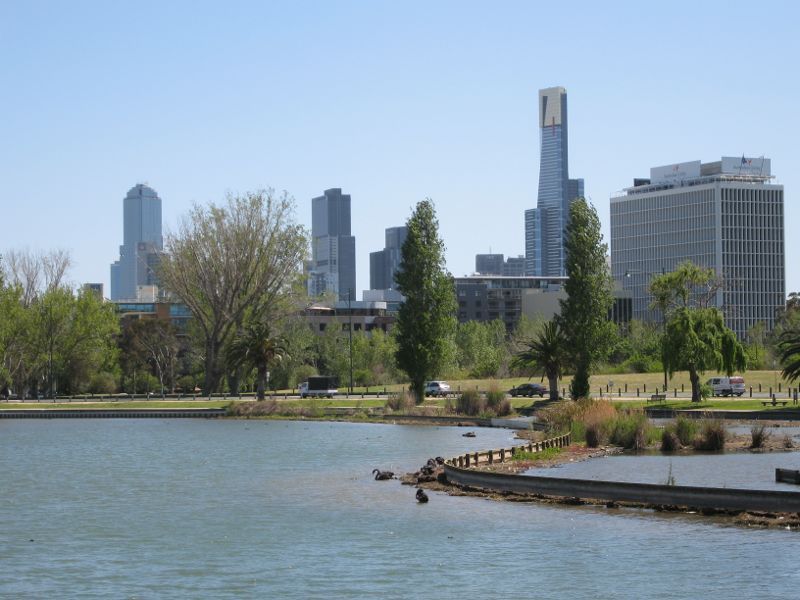 Albert Park - Albert Park Lake, Lakeside Drive opposite Gunn Island: North-westerly view across lake