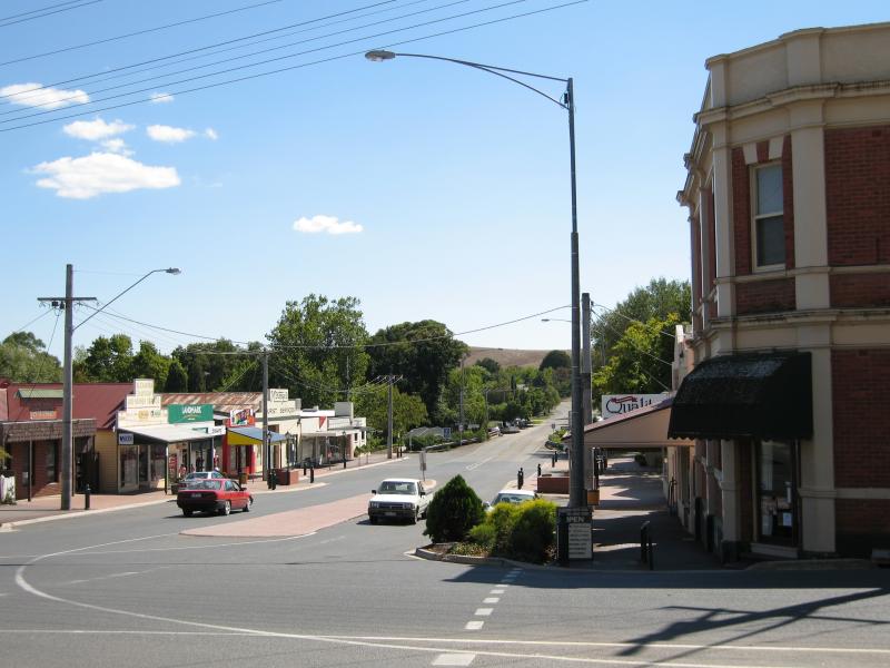 Alexandra - Commercial centre and shops: View north along Grant St at Downey St