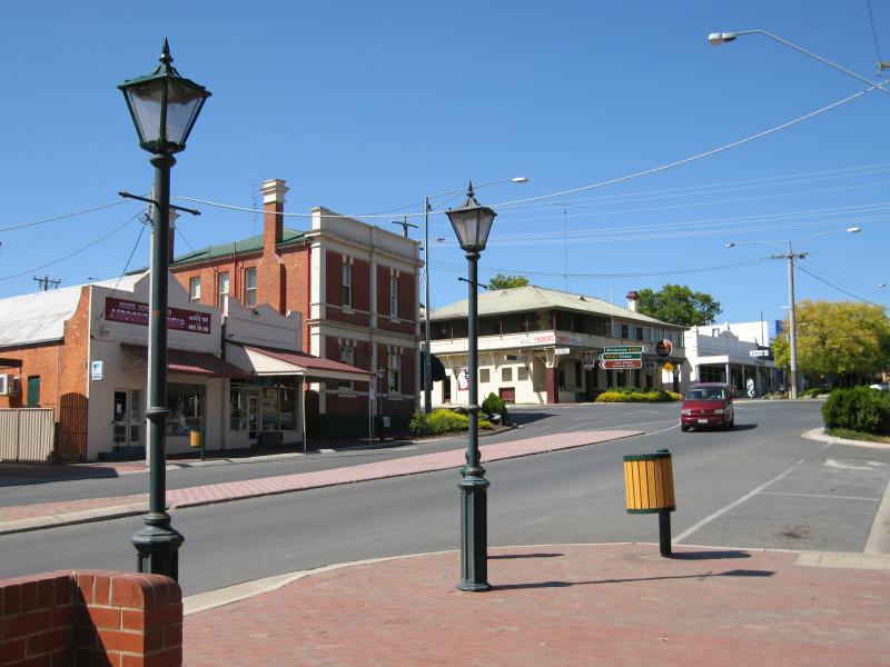Alexandra - Commercial centre and shops: View south along Grant St towards Downey St