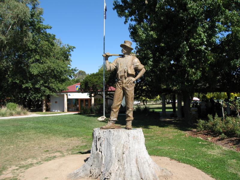 Alexandra - Rotary Park, corner Grant Street and Vickery Street: Woodcutter statue fronting Grant St