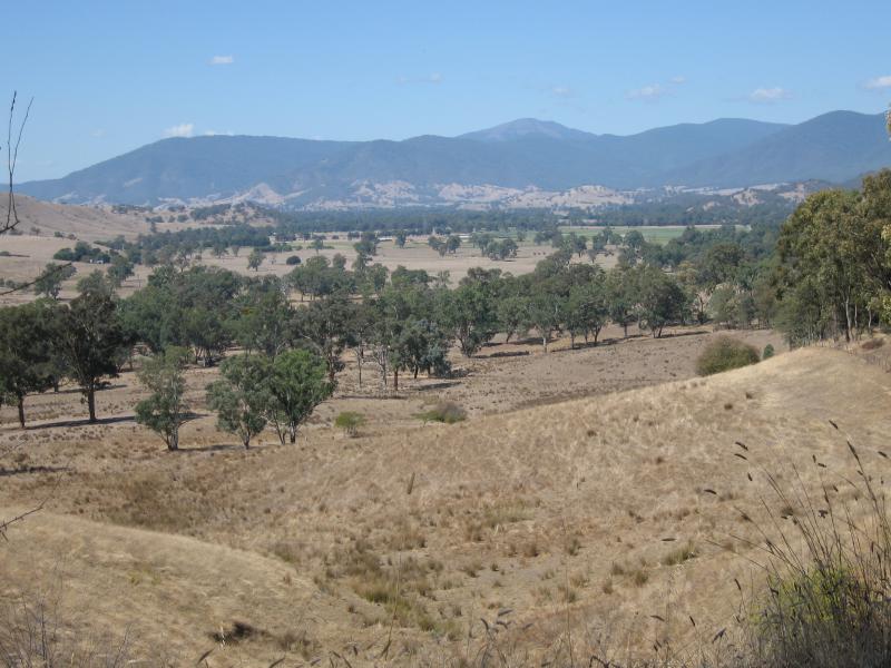 Alexandra - Mount Pleasant Road: South-easterly views, south of town