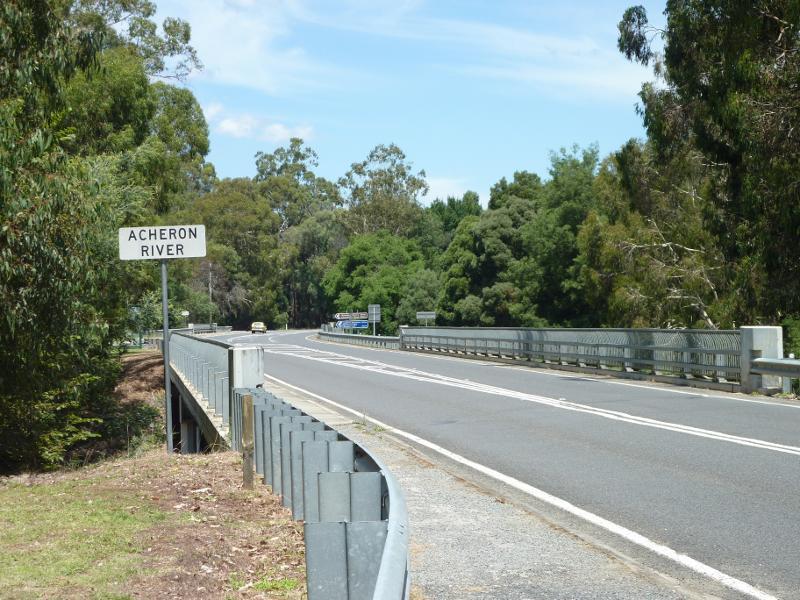 Alexandra - Taggerty: View south along Maroondah Hwy towards bridge over Acheron River