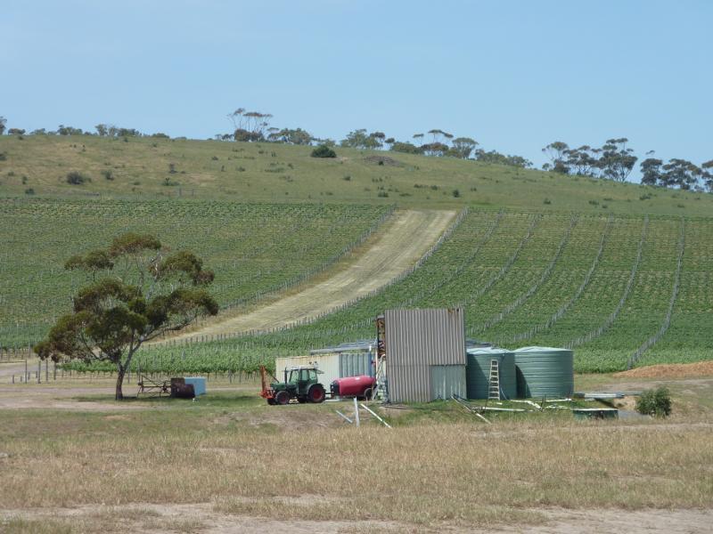Anakie - Ballan Road, north of town centre: Easterly view towards Del Rios Winery