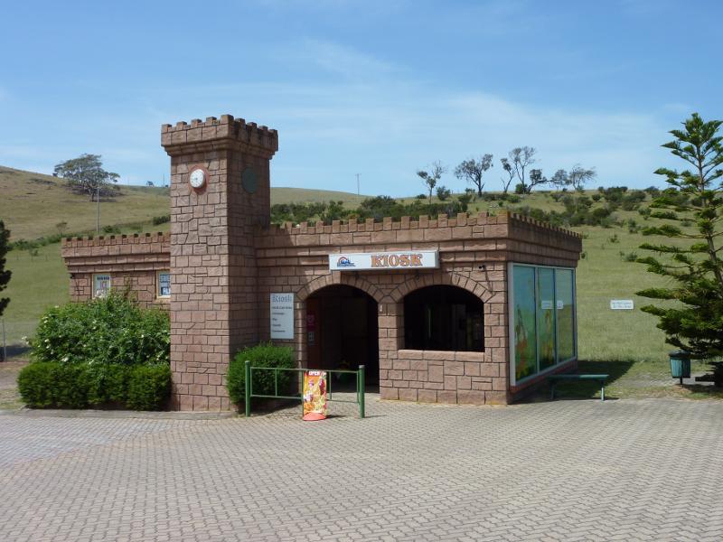 Anakie - Fairy Park, Ballan Road: Kiosk and gift shop at car park