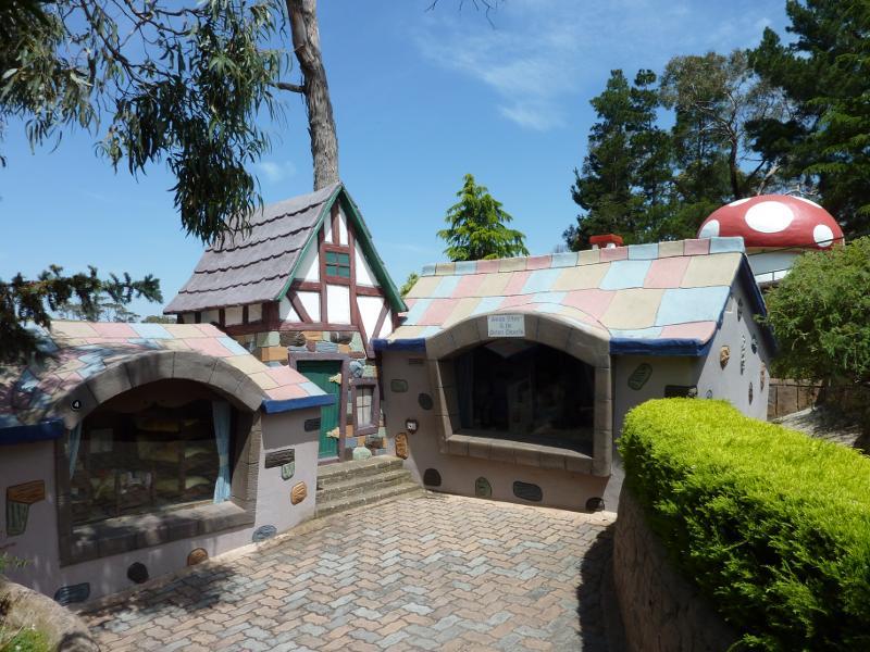 Anakie - Fairy Park, Ballan Road: Snow White & The 7 Dwarfs
