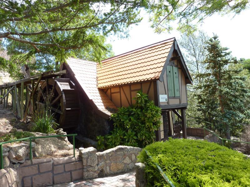 Anakie - Fairy Park, Ballan Road: Siegfried The Nibelung