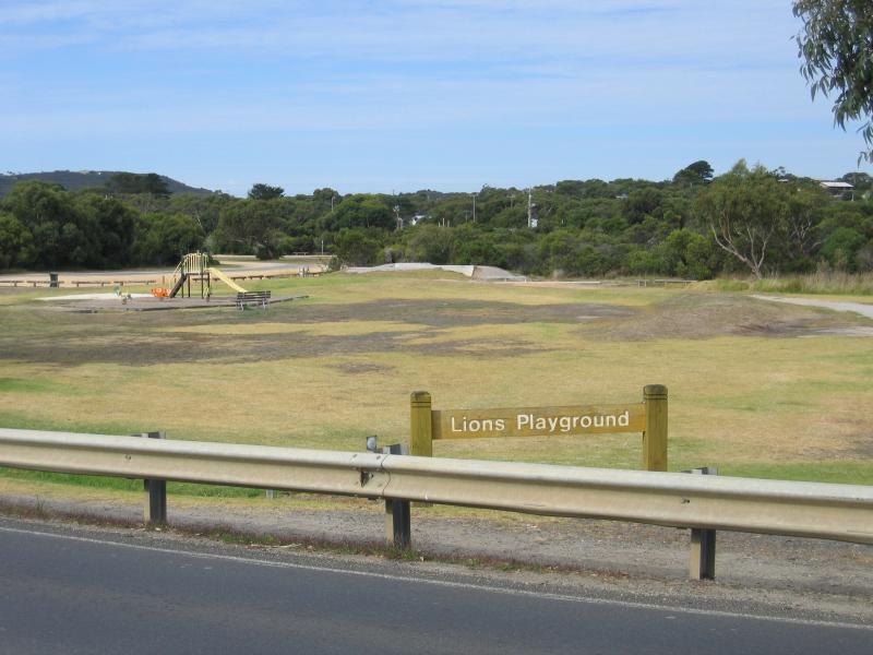Anglesea - Anglesea River through the town and surroundings: Lions Park, Great Ocean Road just east of Anglesea River