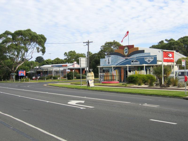 Anglesea - Anglesea River through the town and surroundings: View south along Great Ocean Road towards McMillan St
