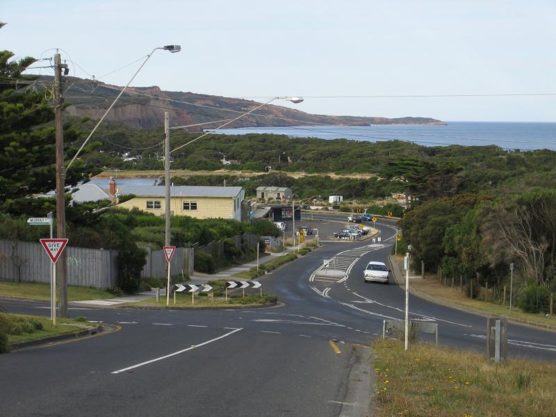 Anglesea - Shops, Great Ocean Road at Tonge Street: View east along Great Ocean Road at Murray St