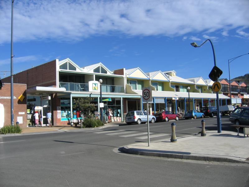 Apollo Bay - Shops and commercial centre, Great Ocean Road: Great Ocean Rd between Hardy St and Moore St