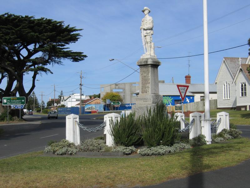 Apollo Bay - Shops and commercial centre, Great Ocean Road: War memorial, view east along Nelson St at Great Ocean Rd