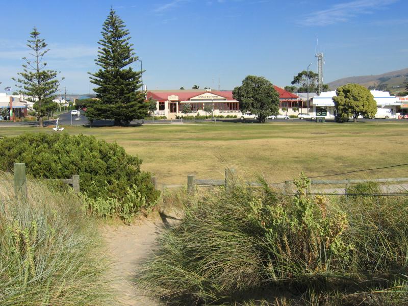 Apollo Bay - Foreshore Reserve in town centre, Great Ocean Road: View west across foreshore towards Apollo Bay Hotel at Moore St