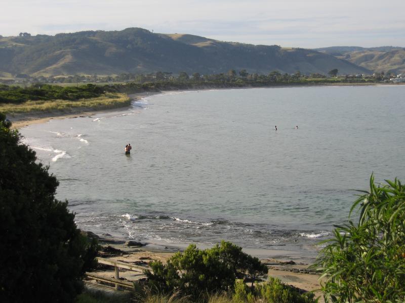 Apollo Bay - Town of Marengo, south of Apollo Bay: View north along beach and Mounts Bay from near Marengo Cres