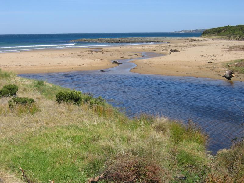 Apollo Bay - Town of Skenes Creek, north of Apollo Bay: Mouth of Skenes Creek at beach