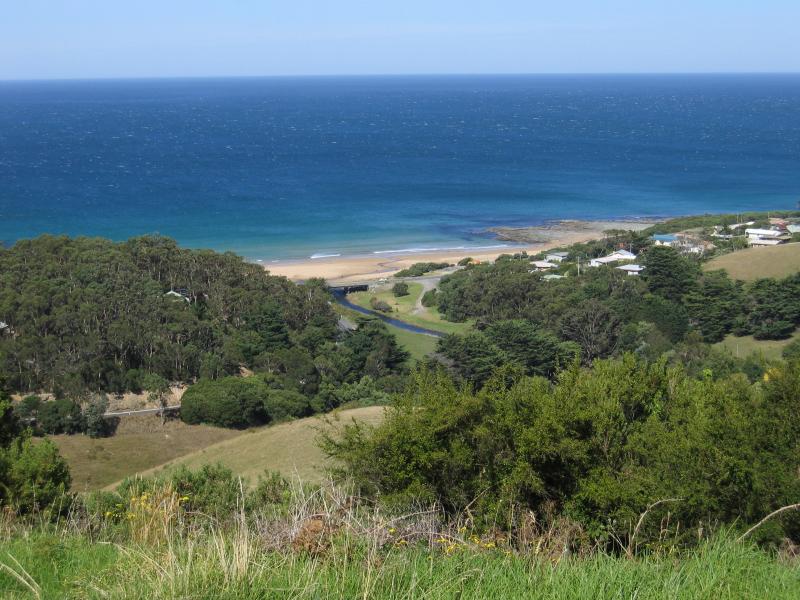 Apollo Bay - Evans Lookout, Skenes Creek: View south down to coast and Skenes Creek