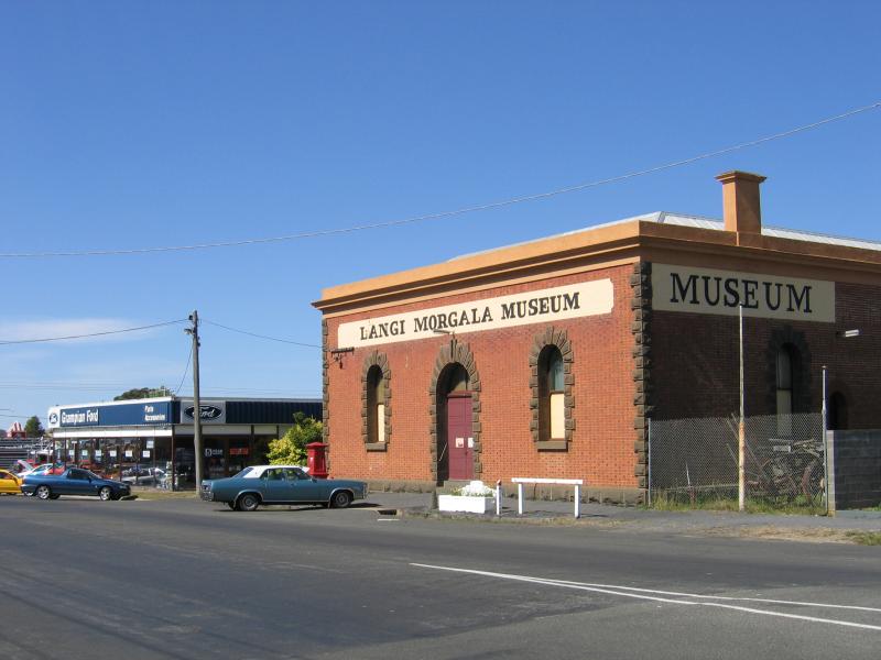 Ararat - Commercial centre and shops: Langi Morgala Museum, Queen St