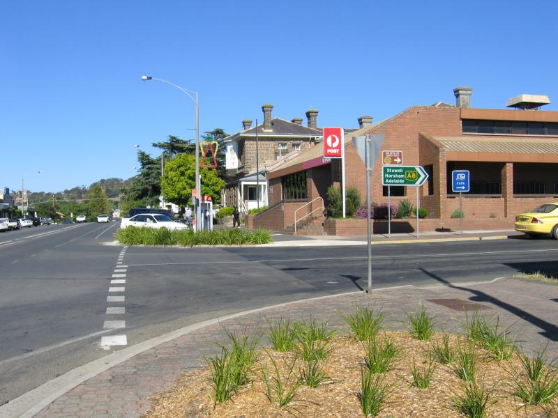 Ararat - Commercial centre and shops: Ararat Post Office, corner Barkly St and Ingor St