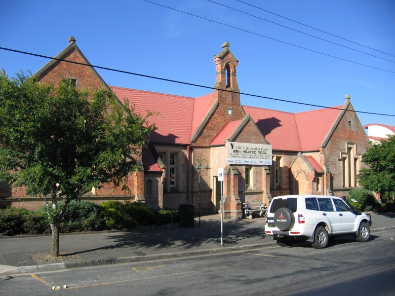 Ararat - Western Highway through Ararat: Old state school, High St between Vincent St and Queen St