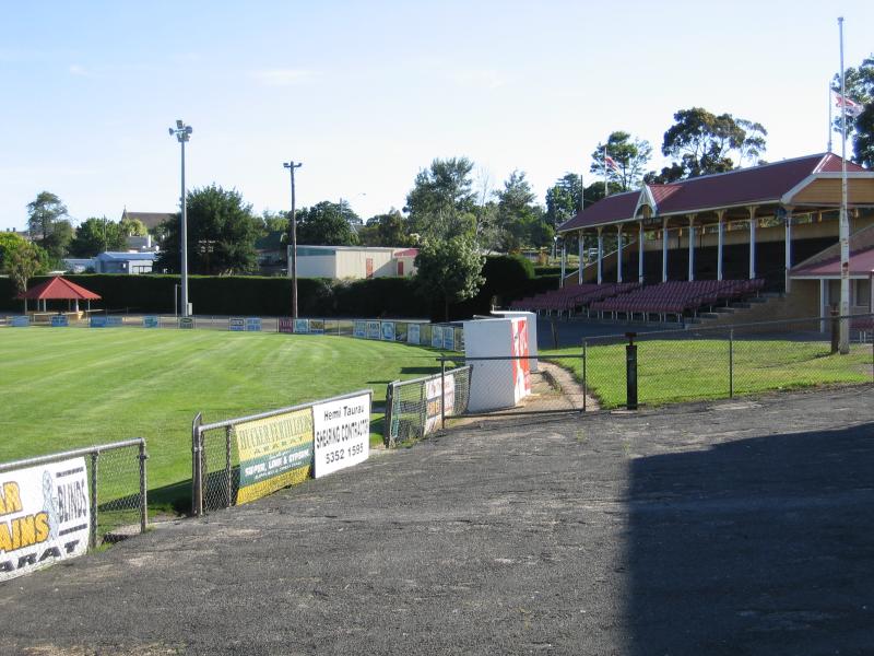 Ararat - Alexandra Gardens and Alexandra Oval: Alexandra Oval