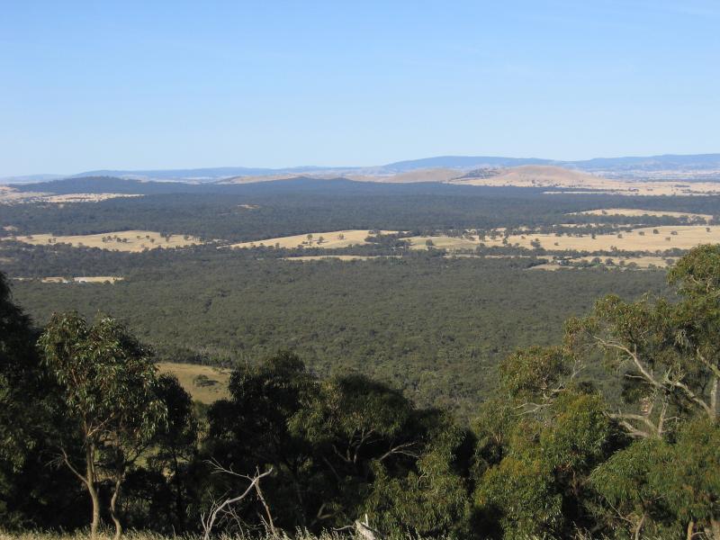 Ararat - One Tree Hill and Pioneer Memorial Lookout: North-easterly view from lookout