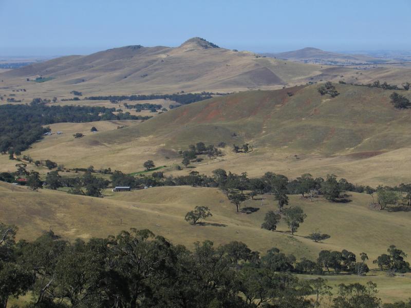 Ararat - One Tree Hill and Pioneer Memorial Lookout: South-westerly view