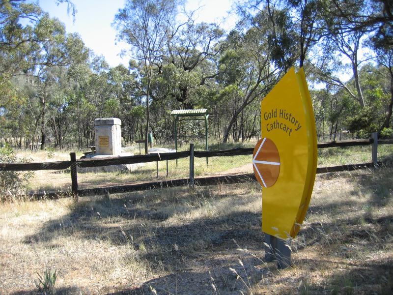 Ararat - Ararat-Pomonal Road: Cathcart, Pinky Point historical site