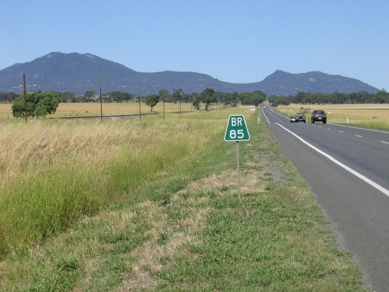 Ararat - Green Hill Lake, Western Highway, 4 km east of Ararat: View west along Western Highway, near Green Hill Lake turn-off