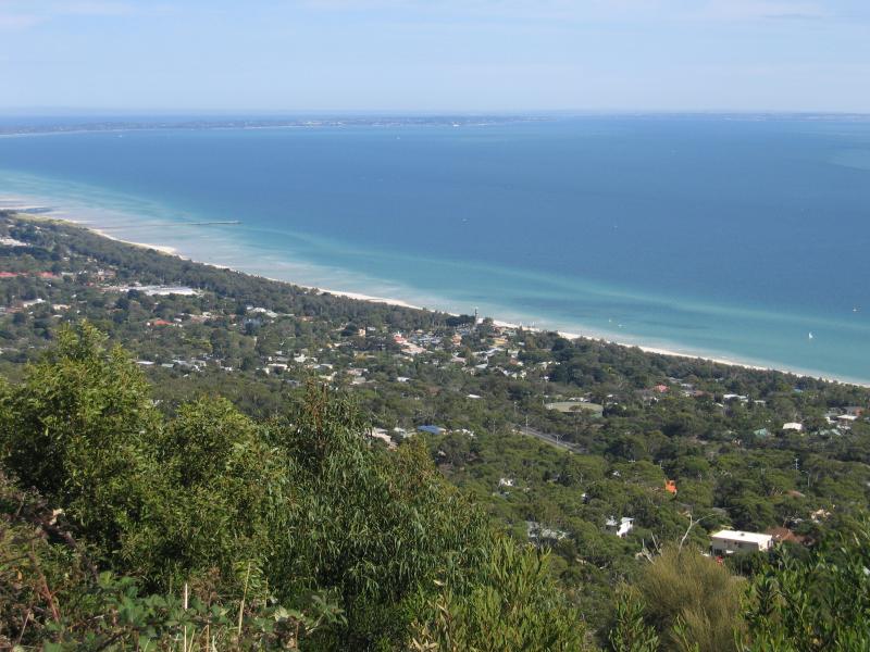 Arthurs Seat - Murrays Lookout: View west towards McCrae and Rosebud