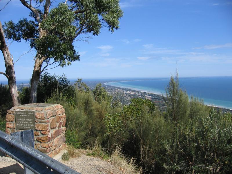 Arthurs Seat - Chapmans Point: Monument, view west across Mornington Peninsula