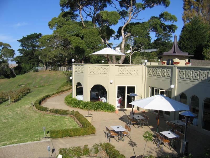 Arthurs Seat - Arthurs Hotel at mountain peak: View down to restaurant