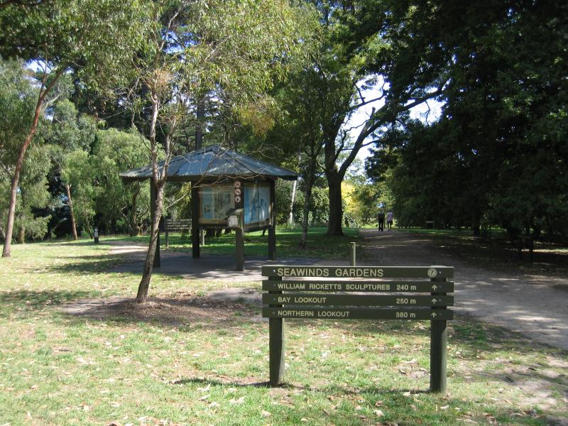 Arthurs Seat - Seawinds Gardens, Arthurs Seat State Park, Purves Road: Walking tracks from car park