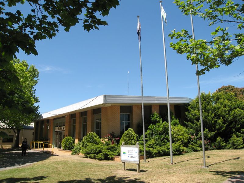 Bacchus Marsh - Shops and commercial centre, Main Street: Library, Main St opposite Young St