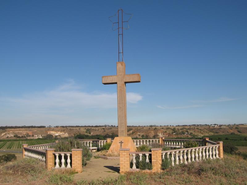 Bacchus Marsh - Our Lady Ta Pinu Marian Centre, Flanagans Drive: Cross monument