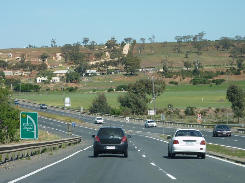 Bacchus Marsh - Western Freeway around Bacchus Marsh: View west along Western Fwy towards Cowans Rd
