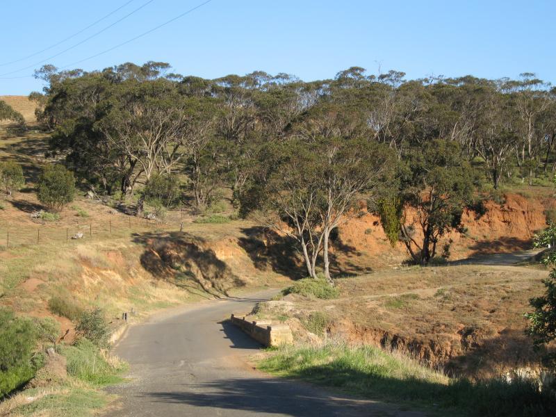 Bacchus Marsh - Djerriwarrh Creek at Old Western Highway: View east towards historic Djerriwarrh Bridge