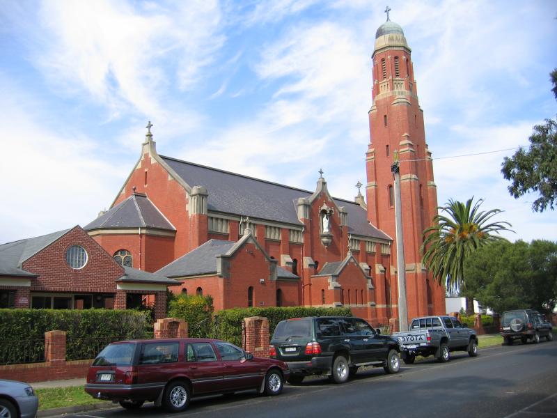 Bairnsdale - Commercial centre and shops: St Marys Cathedral, view south along Pyke St towards Main St