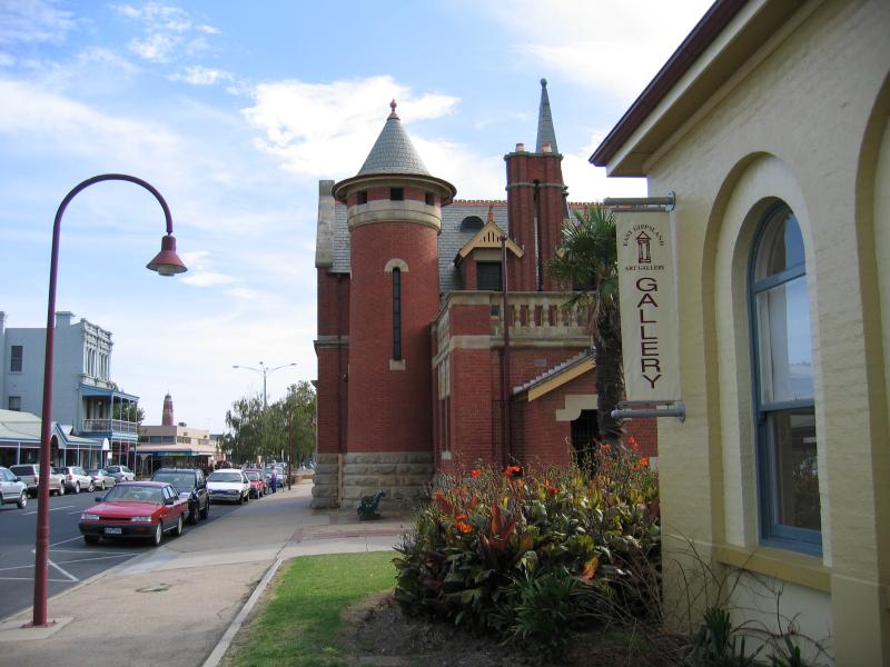 Bairnsdale - Commercial centre and shops: East Gippsland Art Gallery and Court House, view west along Nicholson St between Bailey St and Riverine St