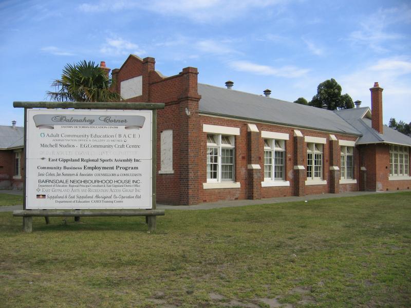 Bairnsdale - Bairnsdale railway station and surroundings: Dalmahoy Corner education centre, corner Dalmahoy St and Service St