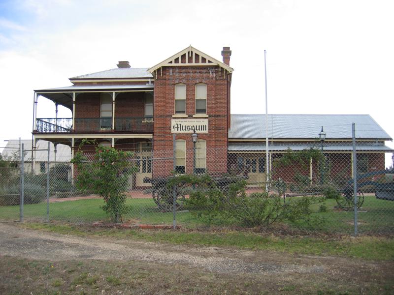 Bairnsdale - Bairnsdale railway station and surroundings: East Gippsland Historical Society Museum, corner MacArthur St and Saleyards Rd